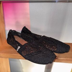Black Lace Toms